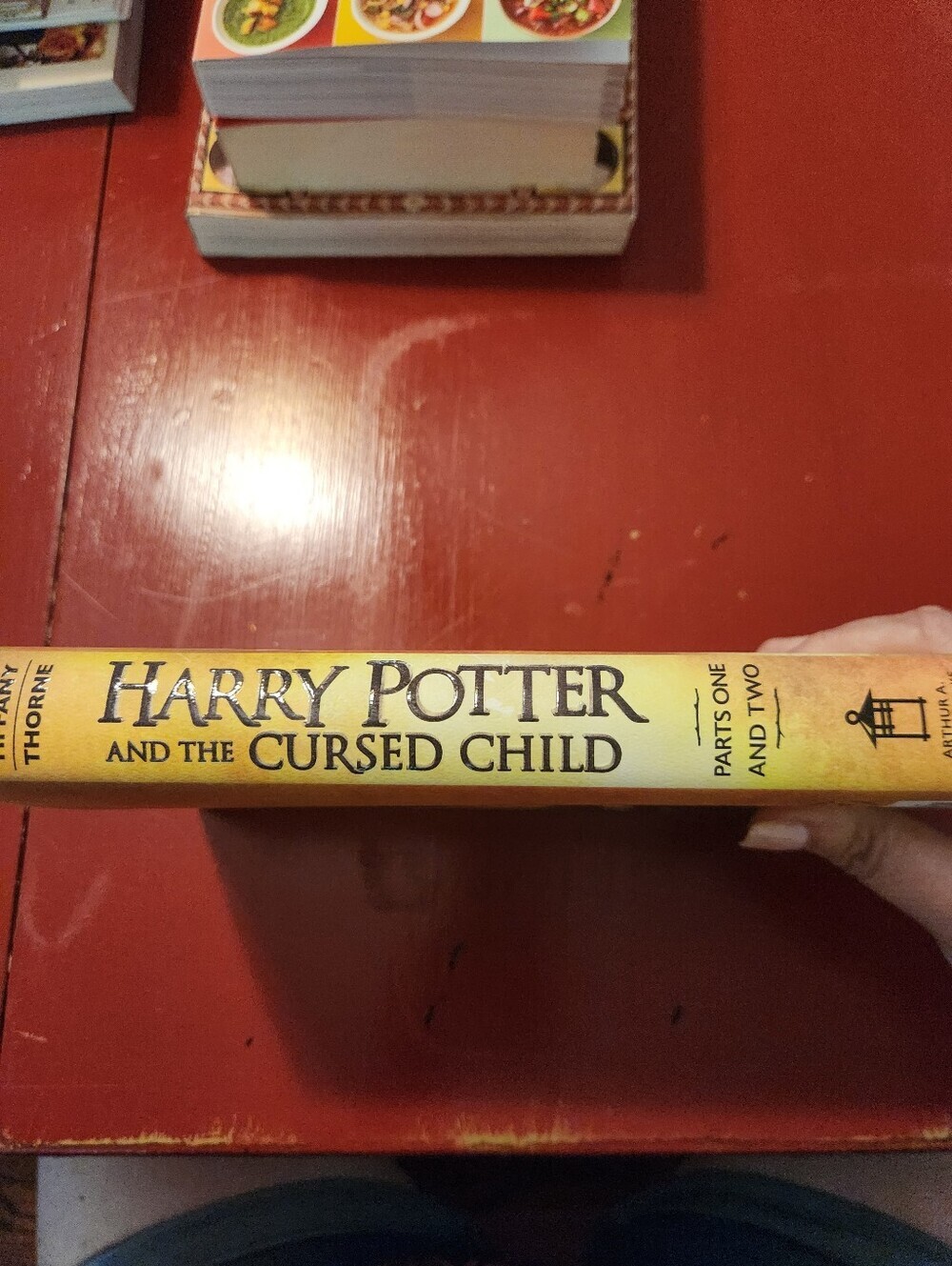 Harry Potter and the Cursed Child Special Rehearsal Edition - Yellow/Gold Cover - Picture 3 of 5